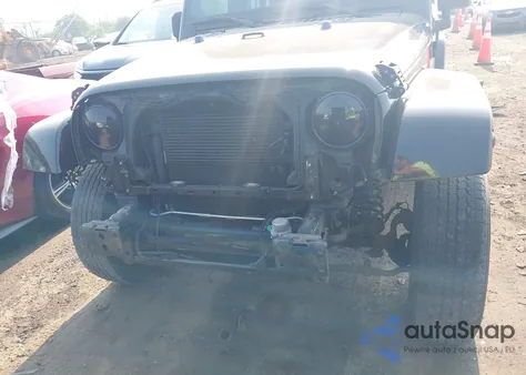 2014 Jeep Wrangler Unlimited Sahara из США, поврежденный, VIN 1C4BJWEG6EL217945